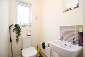 Downstairs W.C- click for photo gallery